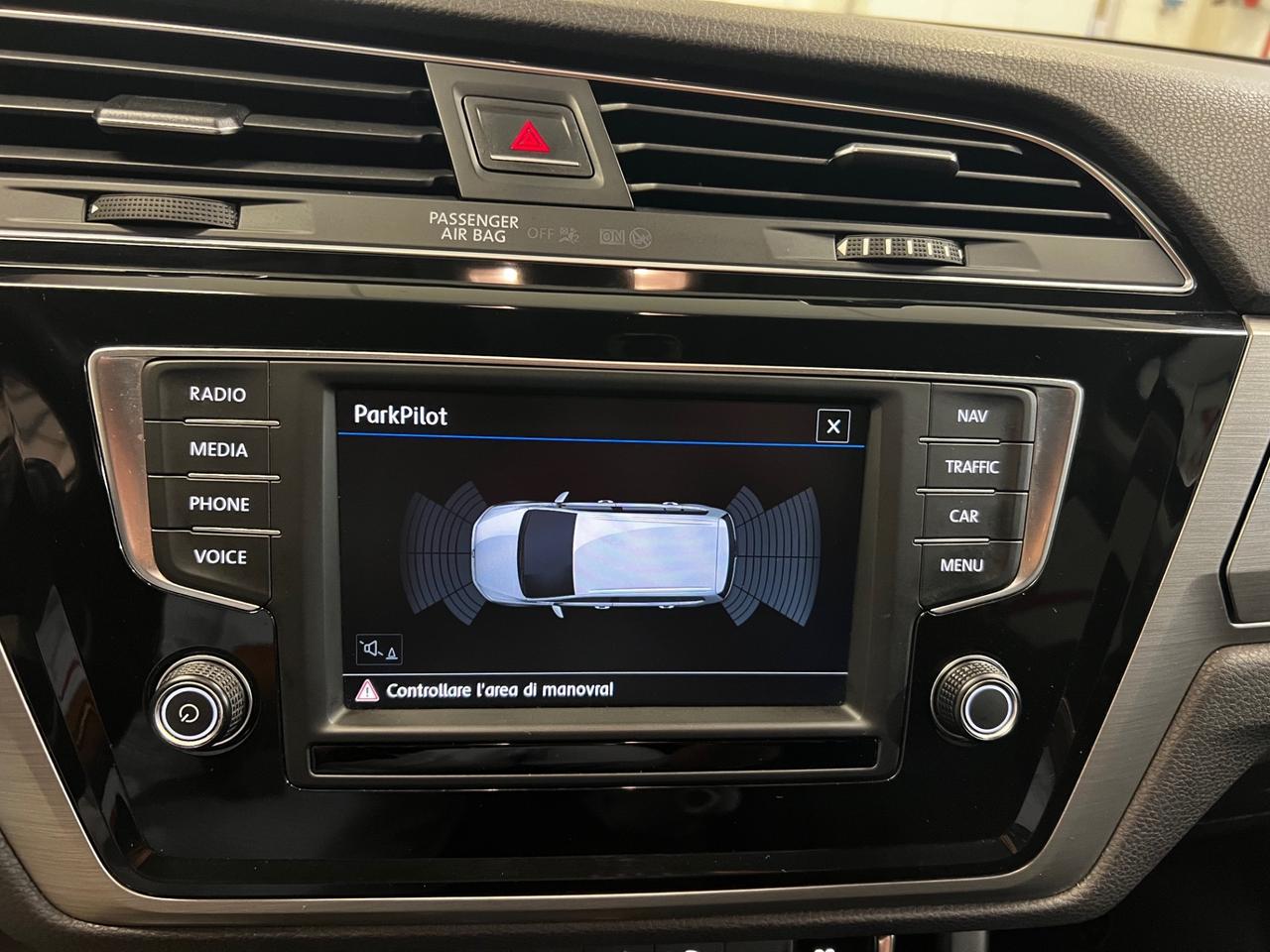 Volkswagen Touran 2.0 TDI 150 CV SCR DSG Business BlueMotion Technology
