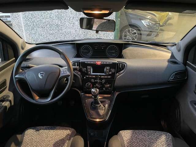 Lancia Ypsilon 1.0 FireFly 5p Hybrid Silver UNIPRO*NEOPATENTATI