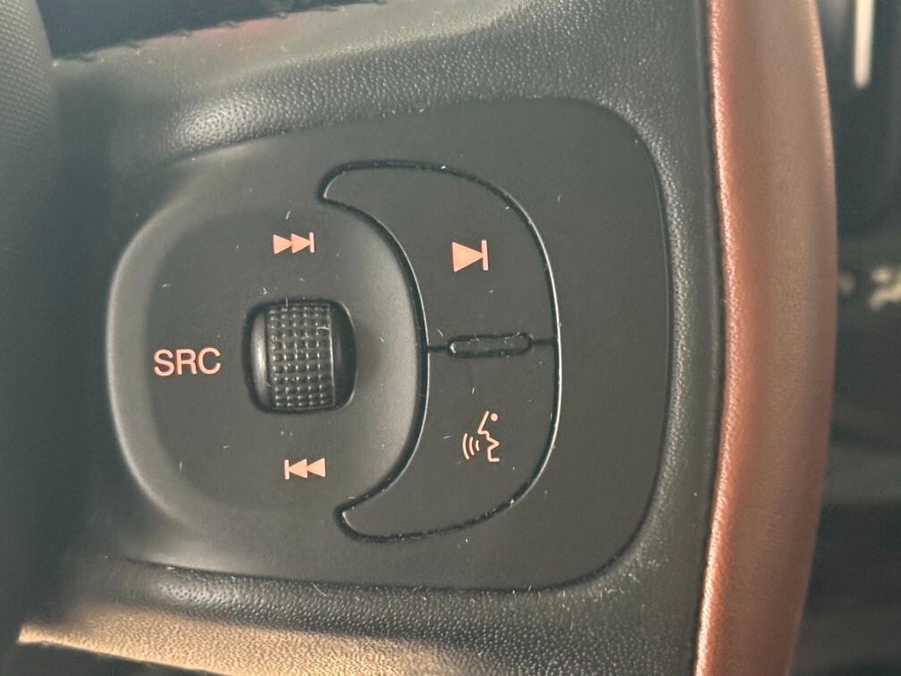 Fiat 500L 1.4 Trekking 95cv Pano 17" Neopat