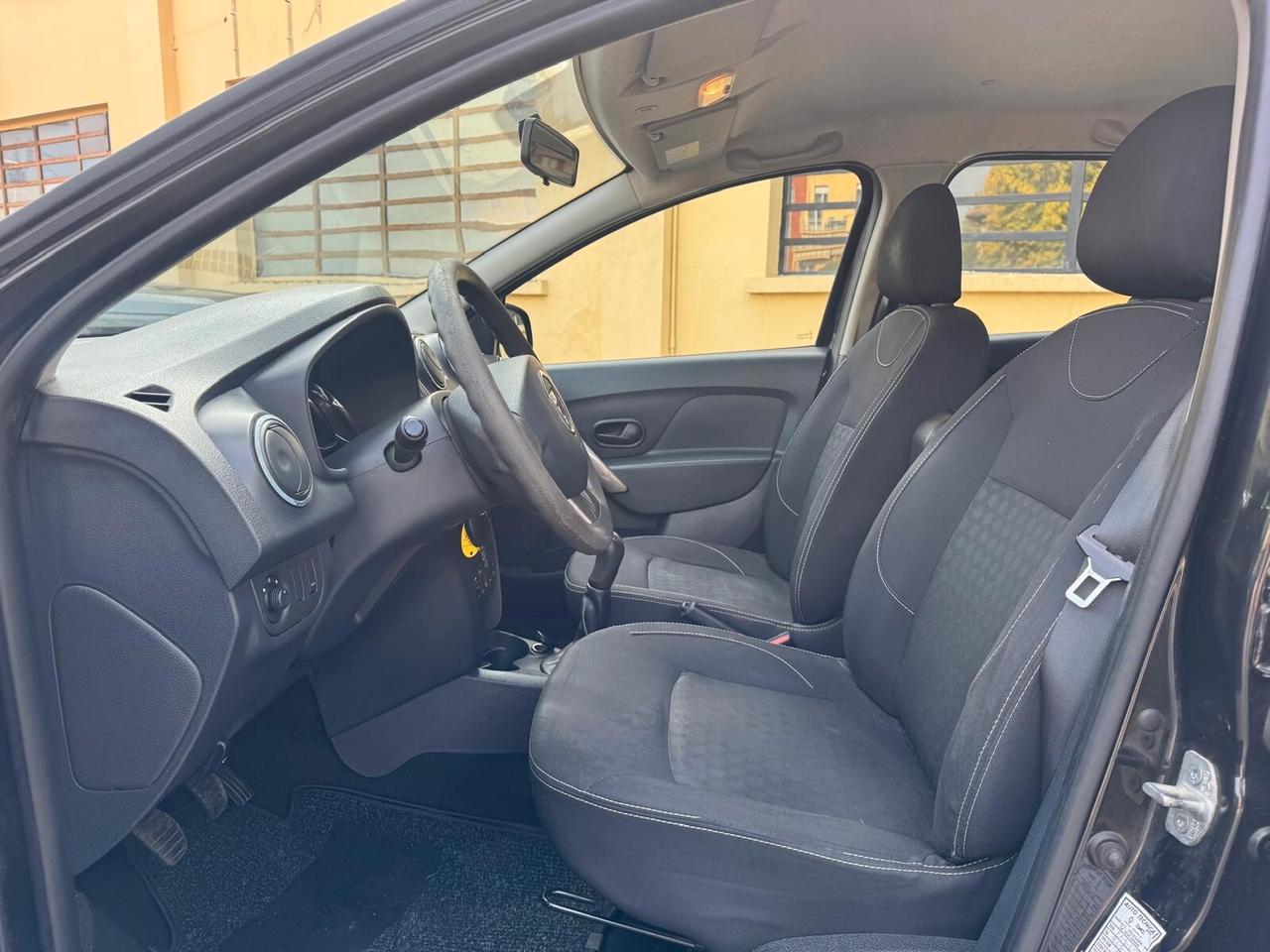 Dacia Sandero ANNO 2015 0.9 BENZ 111.000 KM EURO6