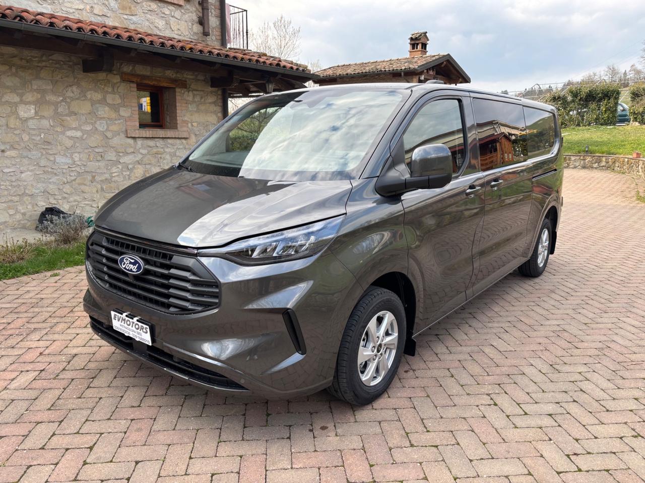 Ford Transit Custom doppia cabina 6 Posti titanum 320 L2H1 PRONTA CONSEGNA