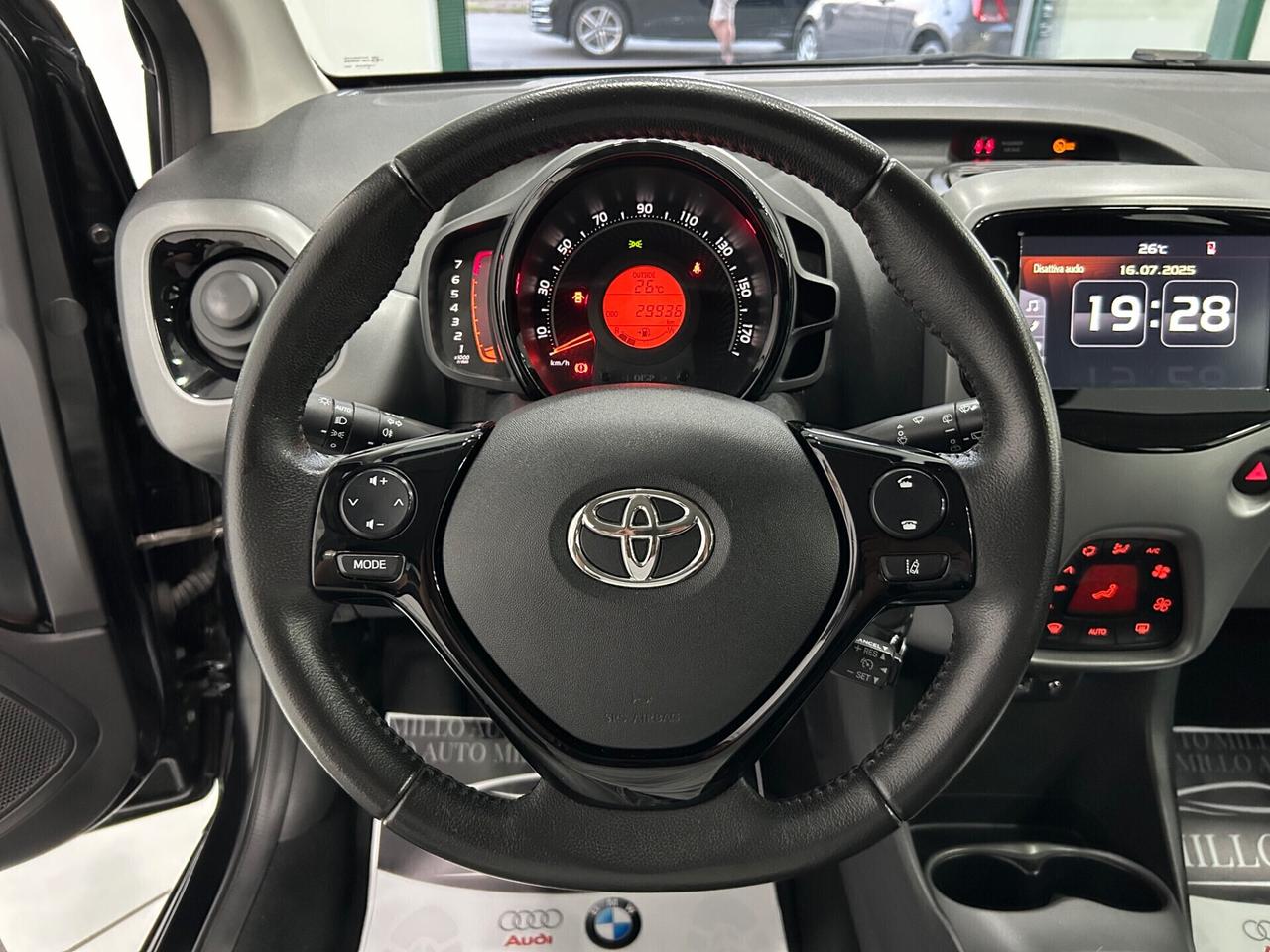 Toyota Aygo 1.0 VVT-i 72CV 5 porte x-play 29.000KM