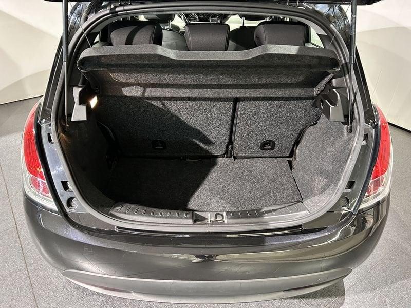 Lancia Ypsilon 1.2 69cv 5 Porte Silver