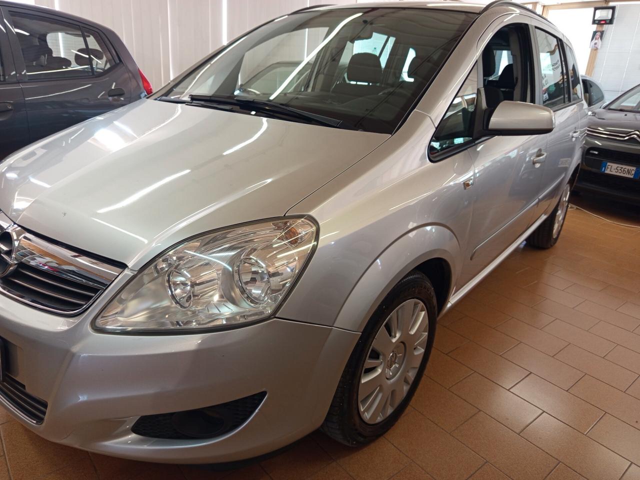 Opel Zafira 7 posti, 133 Mila chilometri ok neopatentati