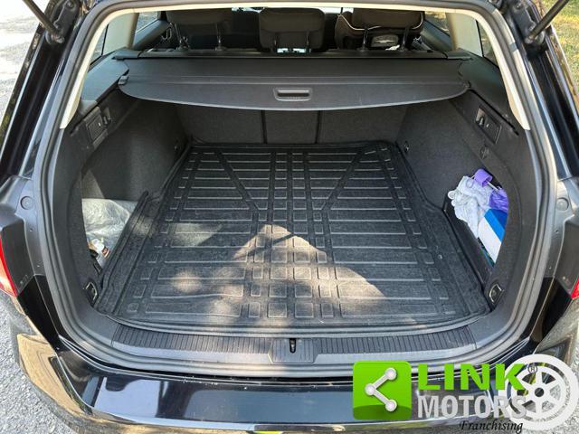 VOLKSWAGEN Passat Variant 1.6 TDI DSG Business BMT