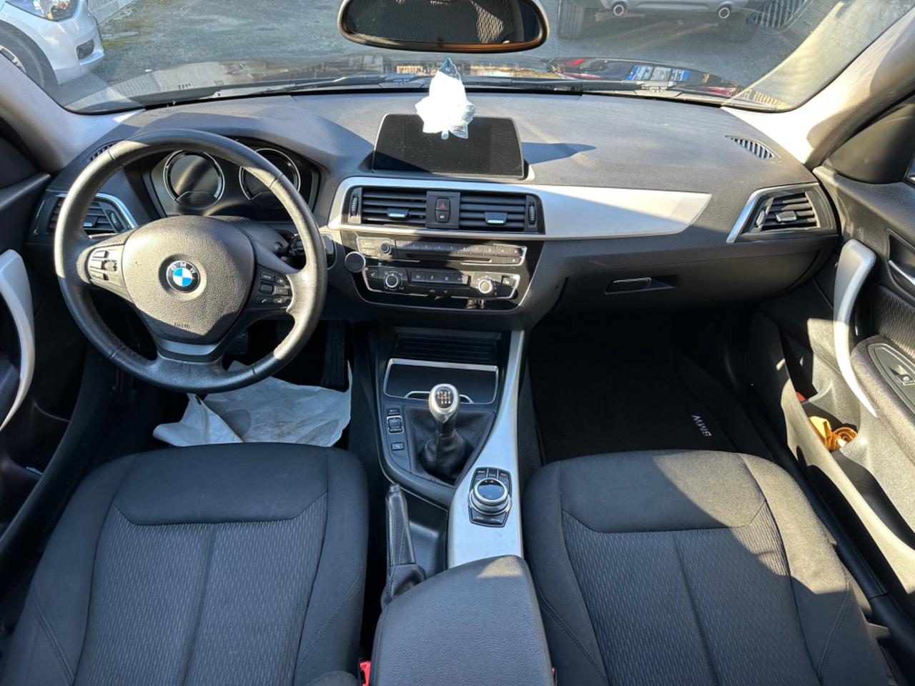 Bmw 116 116d 5p. Urban