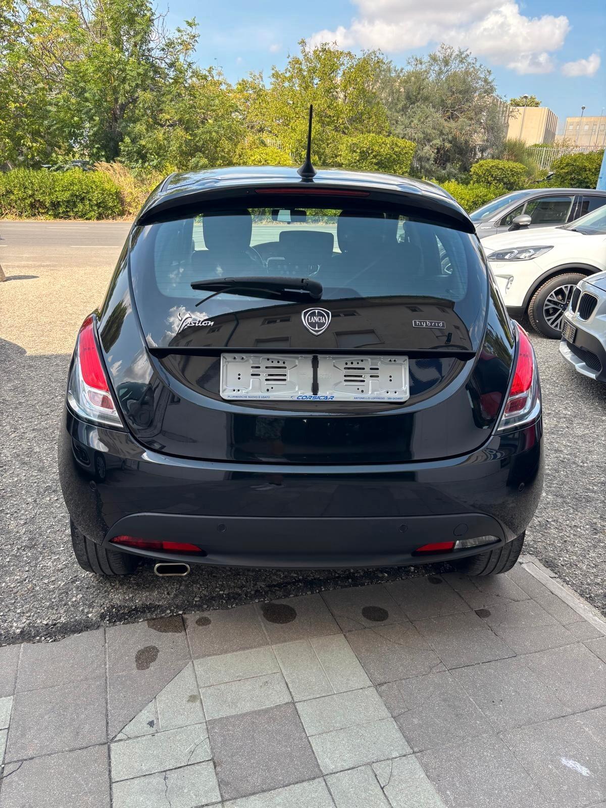 Lancia Ypsilon 1.0 FireFly 5 porte S&S Hybrid Gold