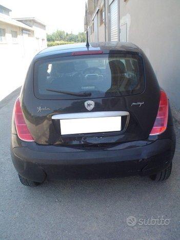 Lancia Ypsilon 1.3 MJT 16V Momo Design