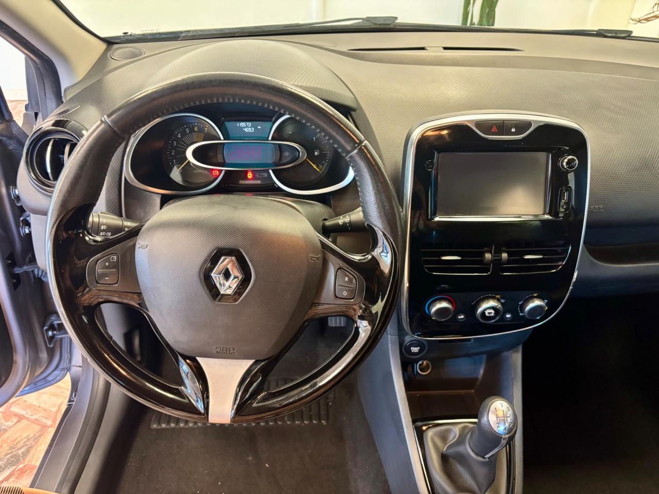 Renault Clio 1.2 75CV 5 porte Costume National