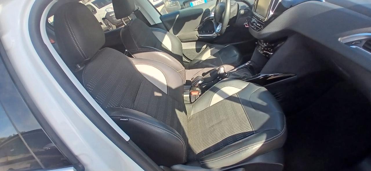 Peugeot 2008 BlueHDi 100 Allure - 2016