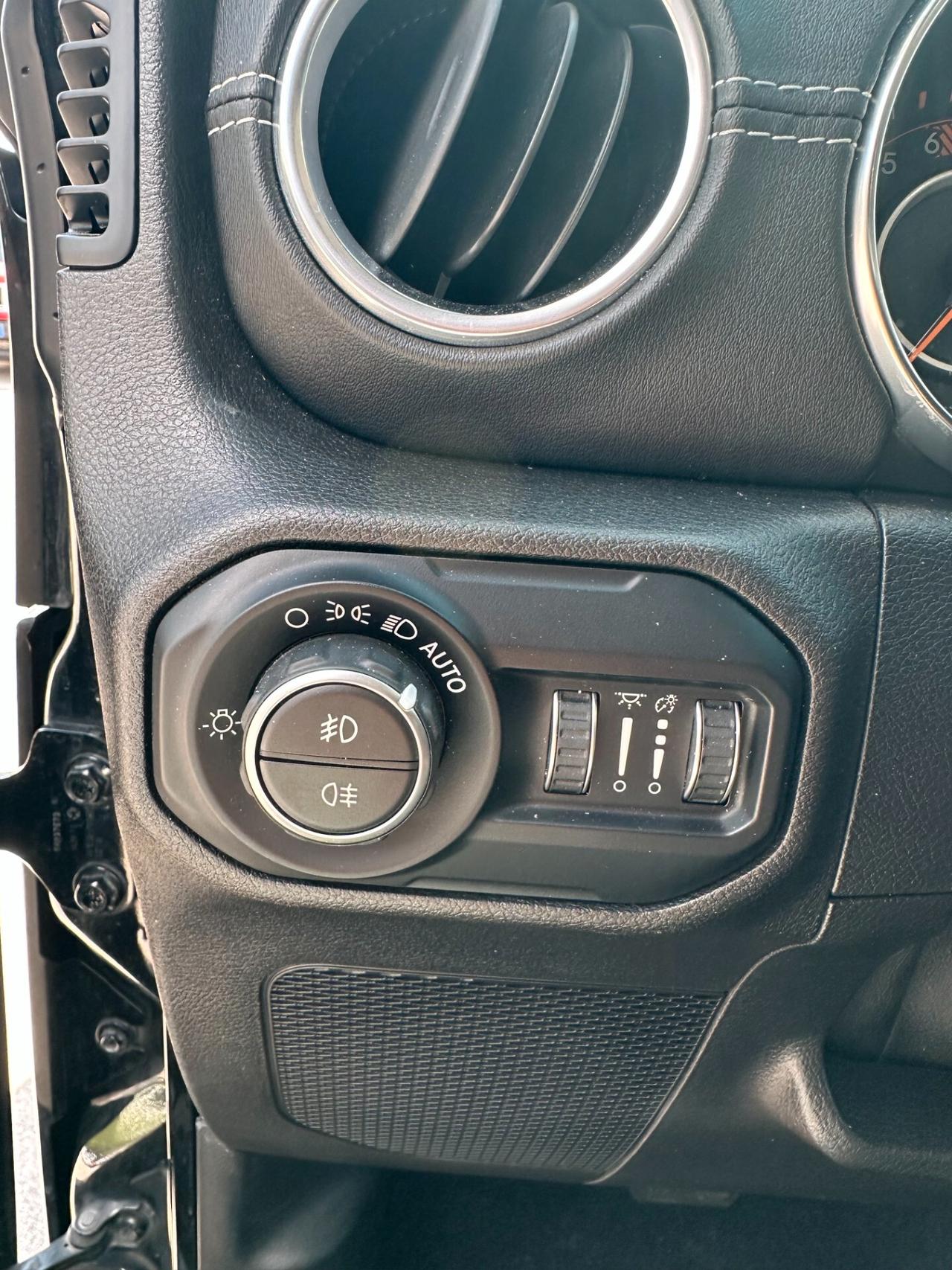 Jeep Wrangler Unlimited 2.0 Turbo Sahara