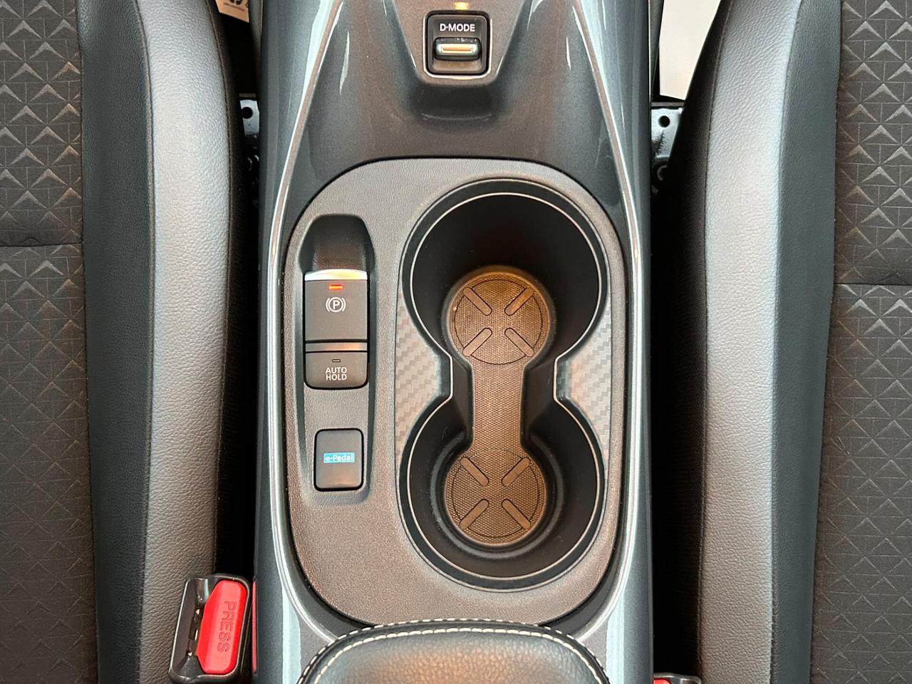 Nissan Juke 1.6 HEV TEKNA