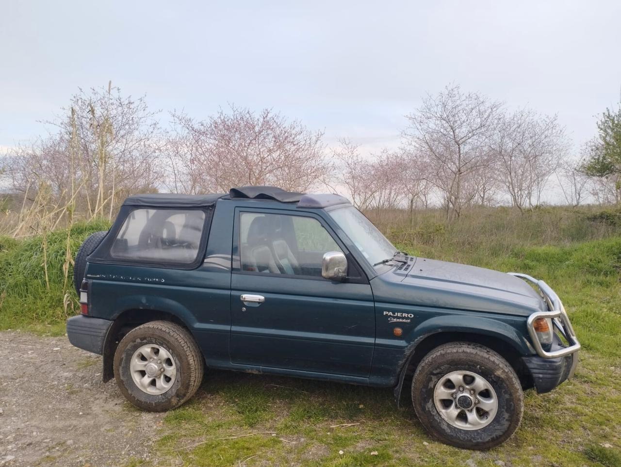 Mitsubishi Pajero Canvas Top vettura con certificazione ASI