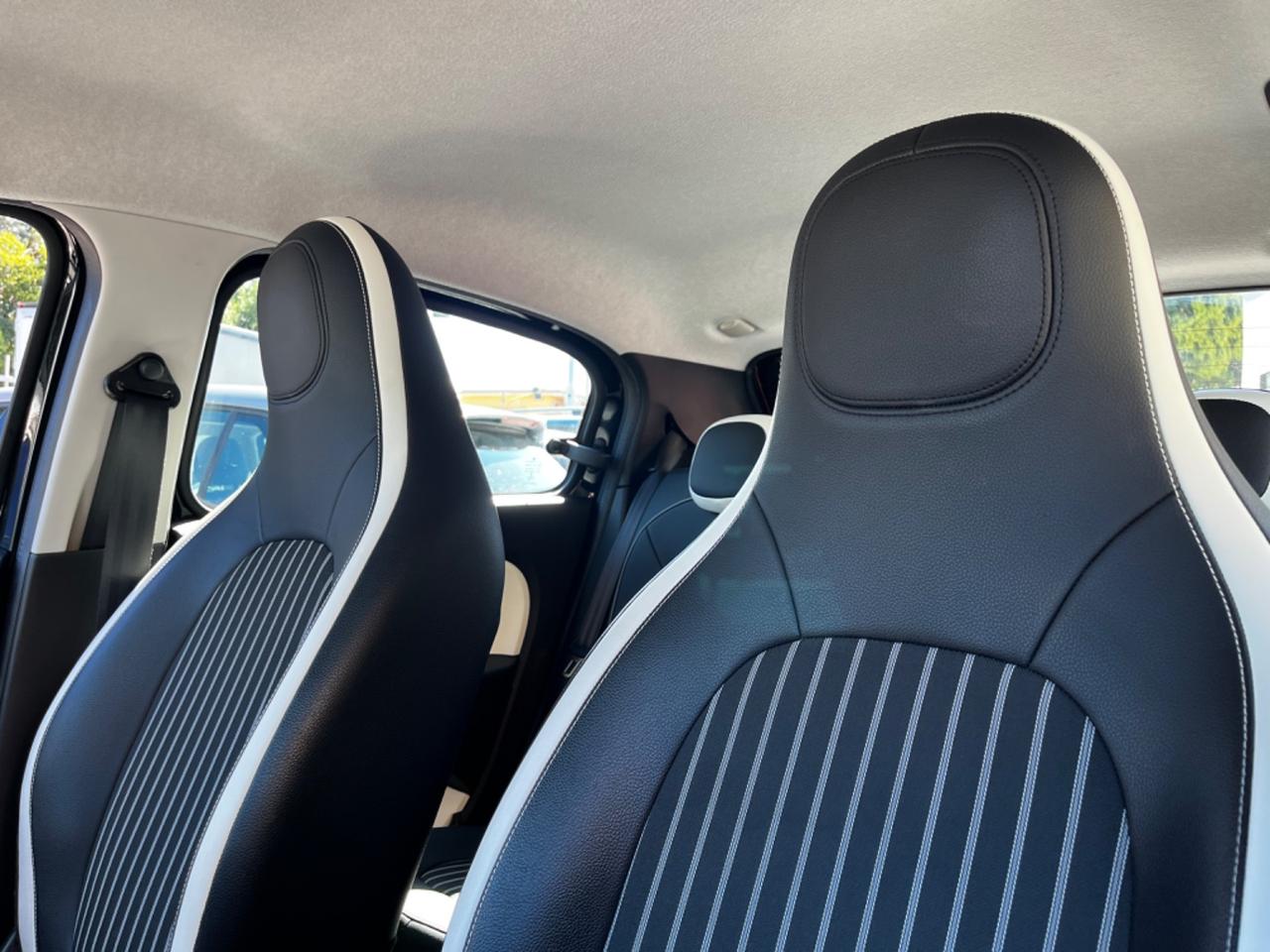 Renault Twingo 2020 57.000KM 1.0 BENZ