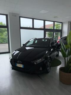Hyundai i20 1.2 MPI MT Connectline