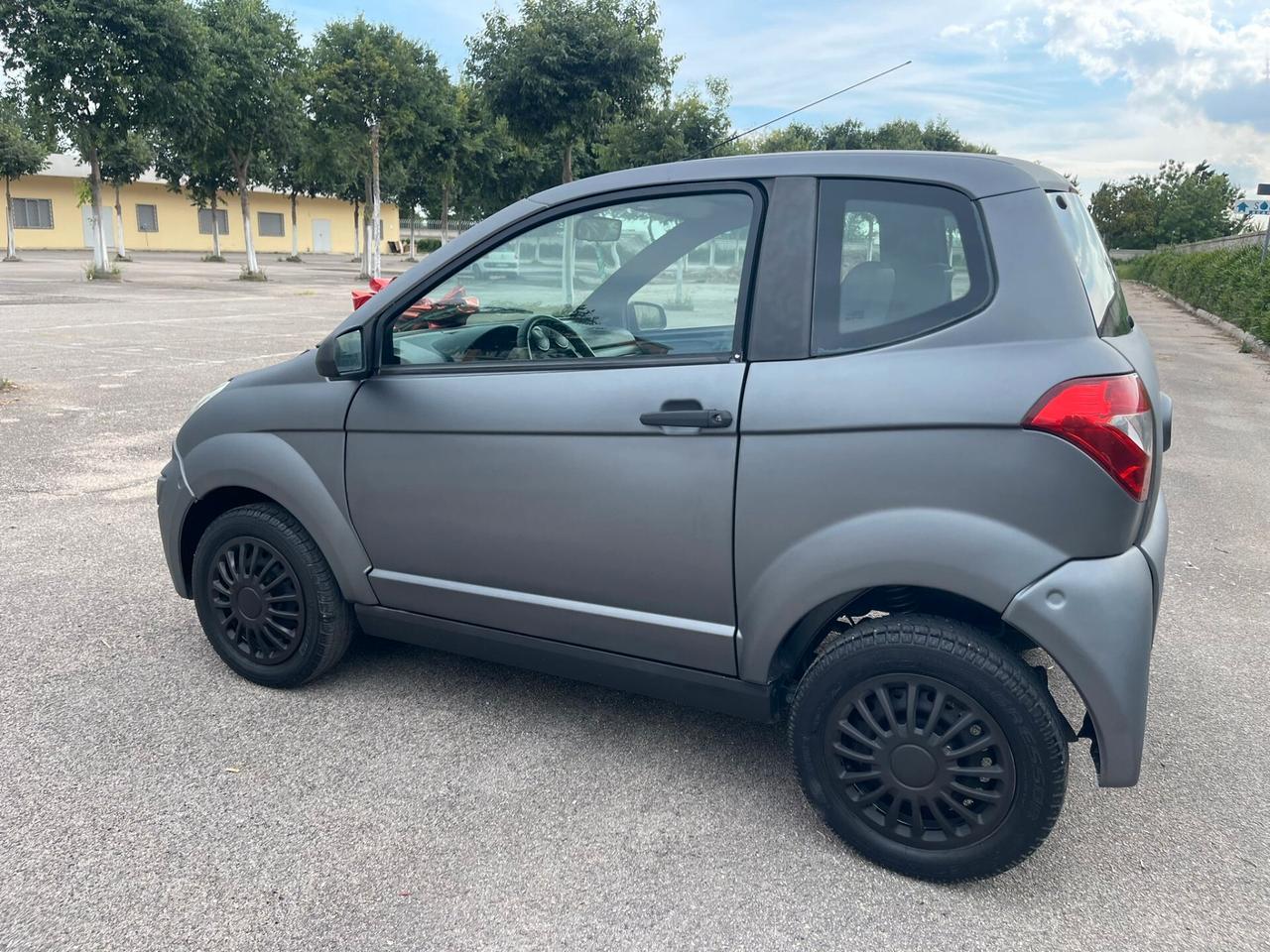Minicar Aixam City Grey Matt