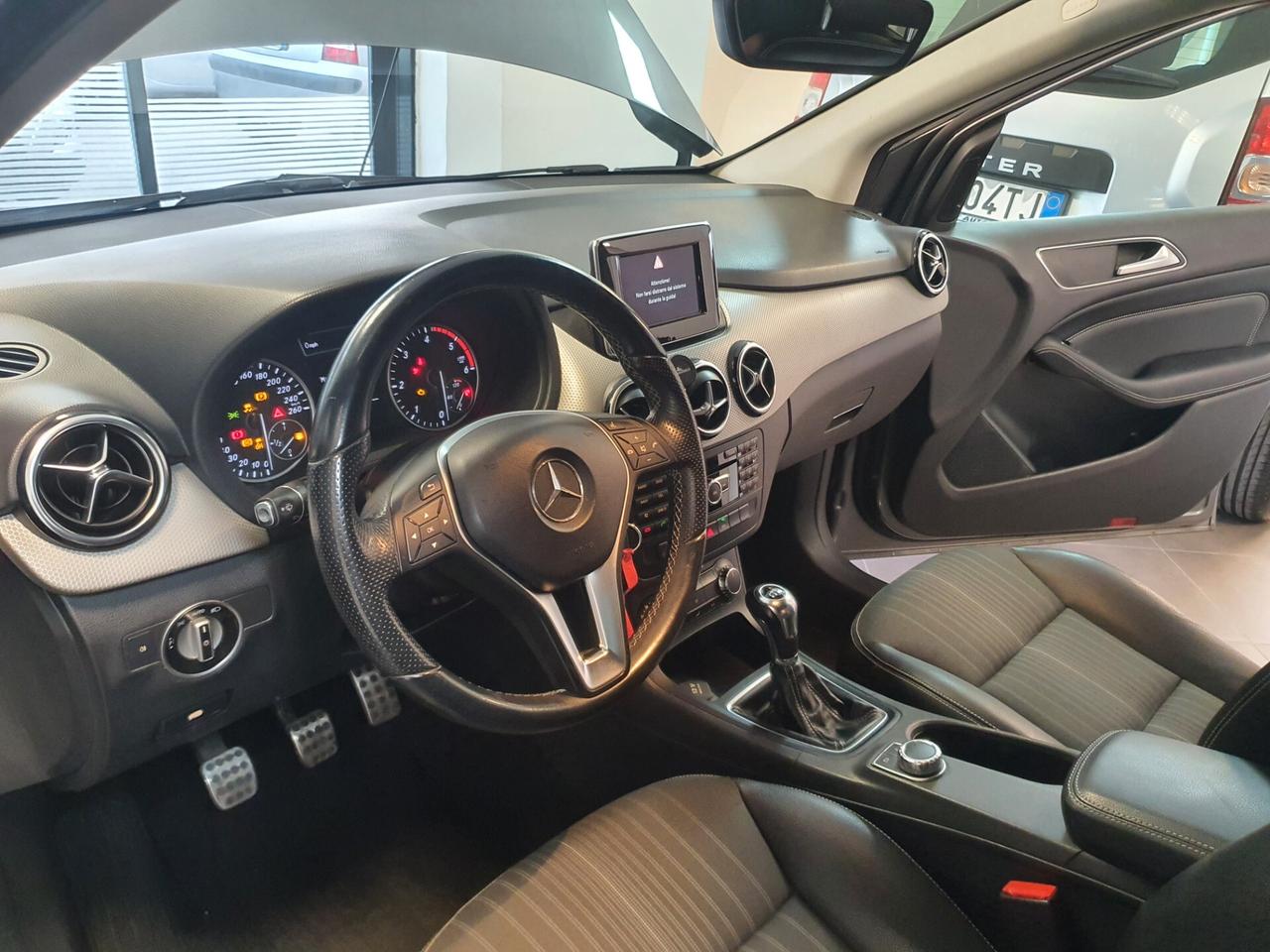 Mercedes-benz B 200 CDI BlueEFFICIENCY Premium