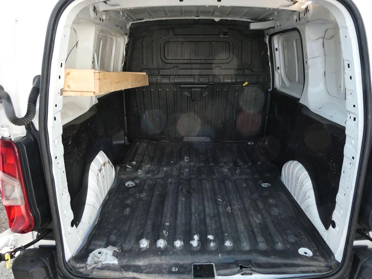 OPEL COMBO CON 3 POSTI EURO6D SUPER PREZZO!