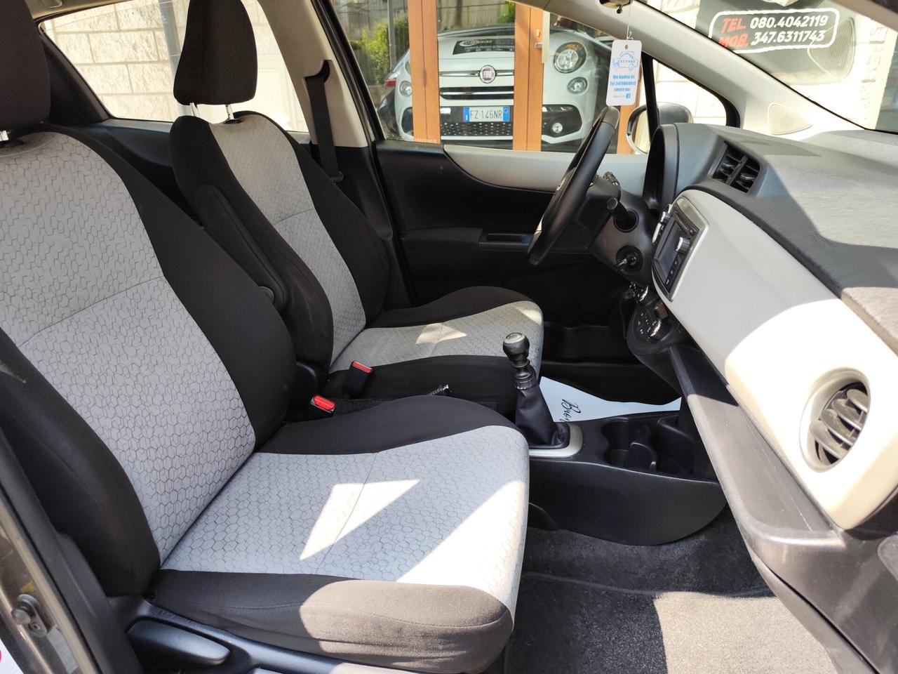 Toyota Yaris 1.4 D-4D 90CV DIESEL NAVI