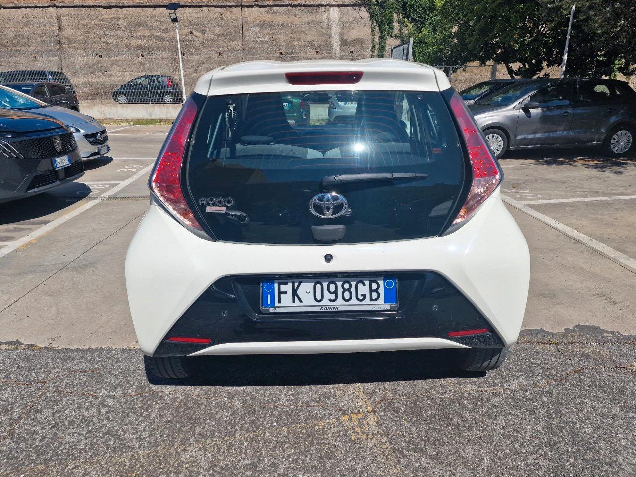 Toyota Aygo 5 Porte Aygo 5p 1.0 x-cite m-mt
