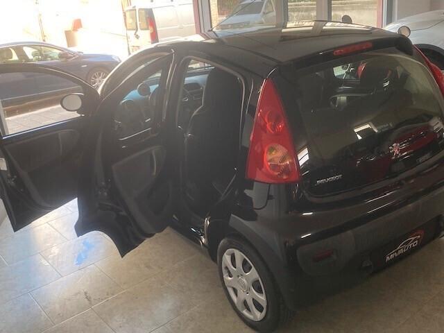 Peugeot 107 1.0 68CV 5p. Desir