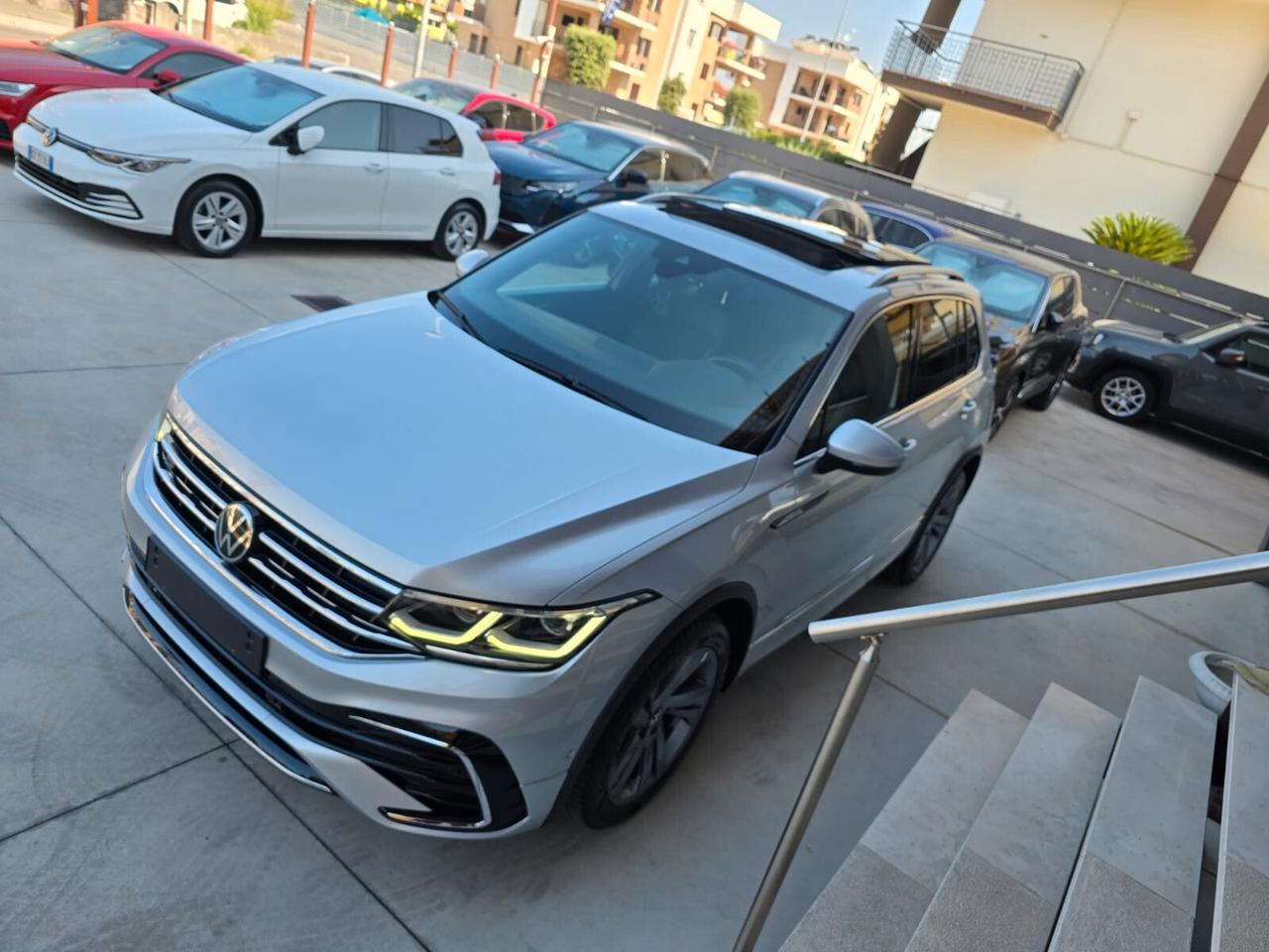 Volkswagen Tiguan 2.0 TDI 200 CV SCR DSG 4MOTION R-Line