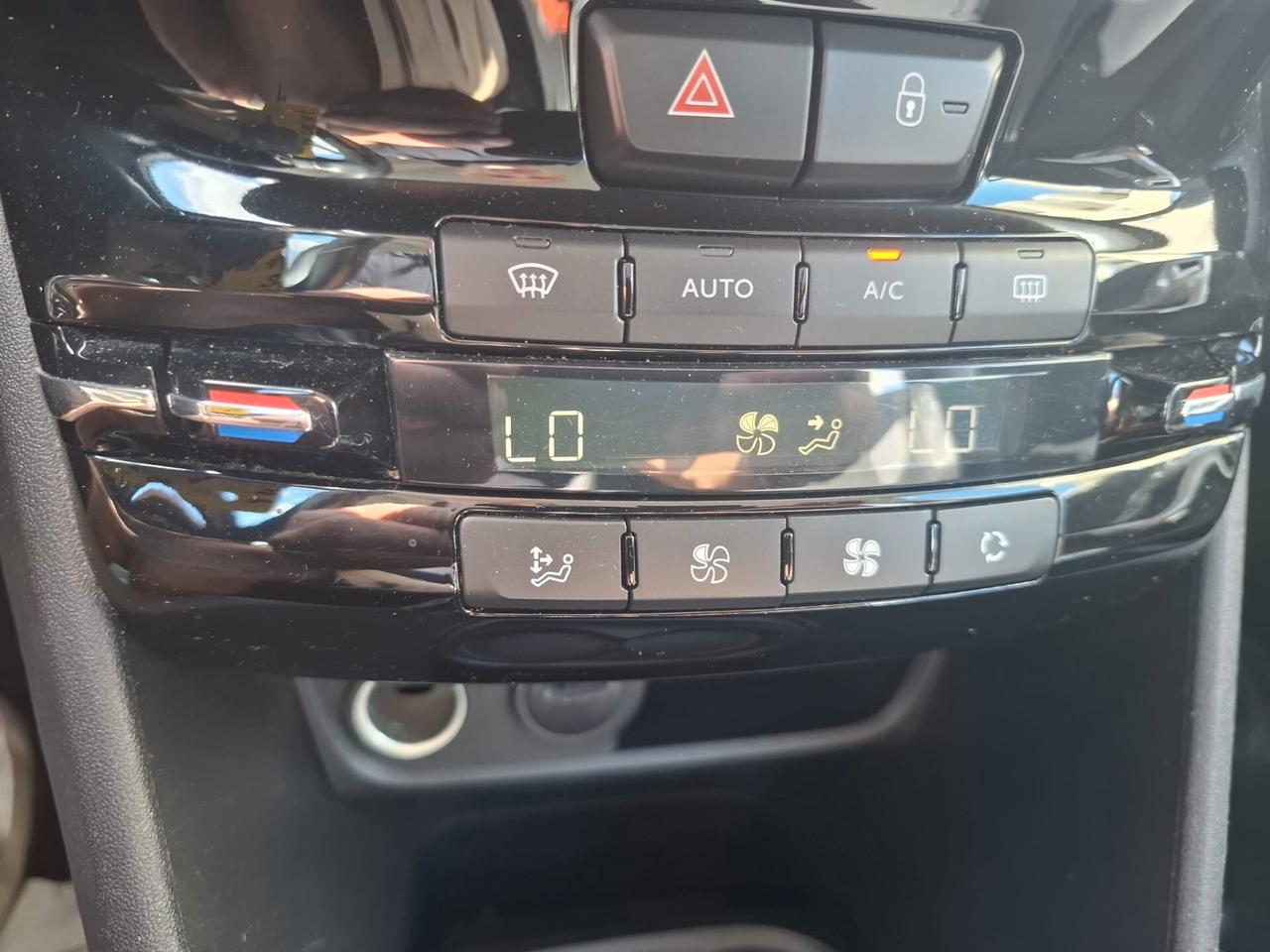 Peugeot 2008 BlueHDi 100 S&S Allure