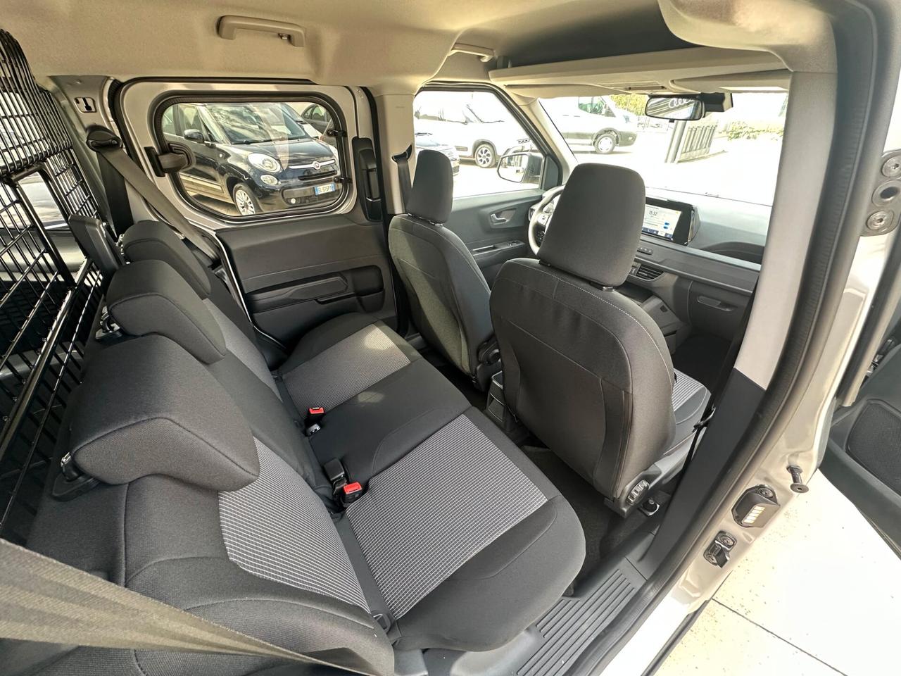Ford Transit Courier 1.5 EcoBlue 100CV Van DC Trend