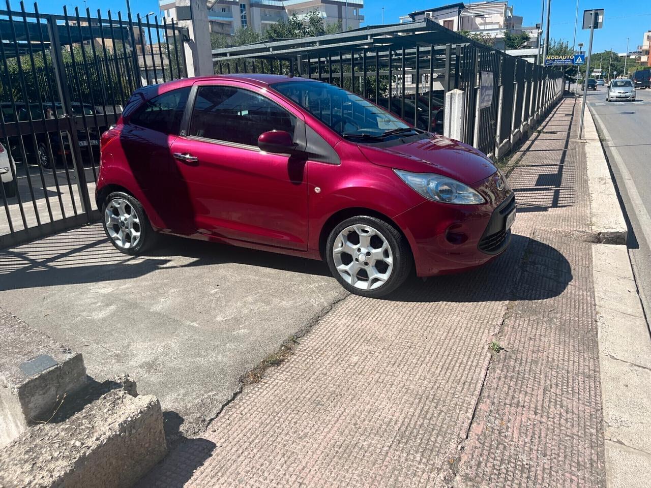 Ford Ka 1.2 69CV TitaniumKm 100.00NeoPatentati