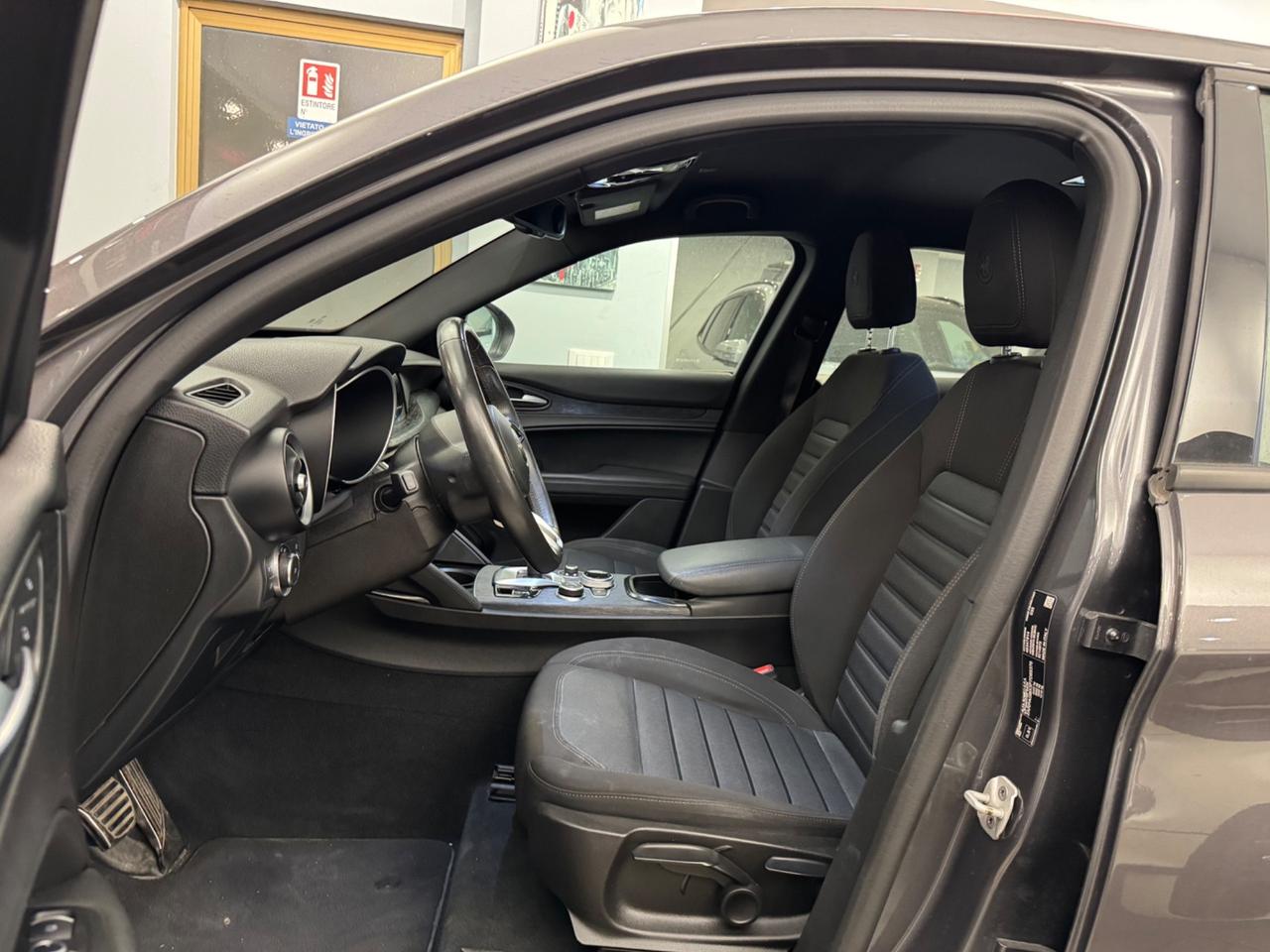 Alfa Romeo STELVIO 2.2 TURBODIESEL 160 CV AT8 RWD SUPER ( 11/2022 )