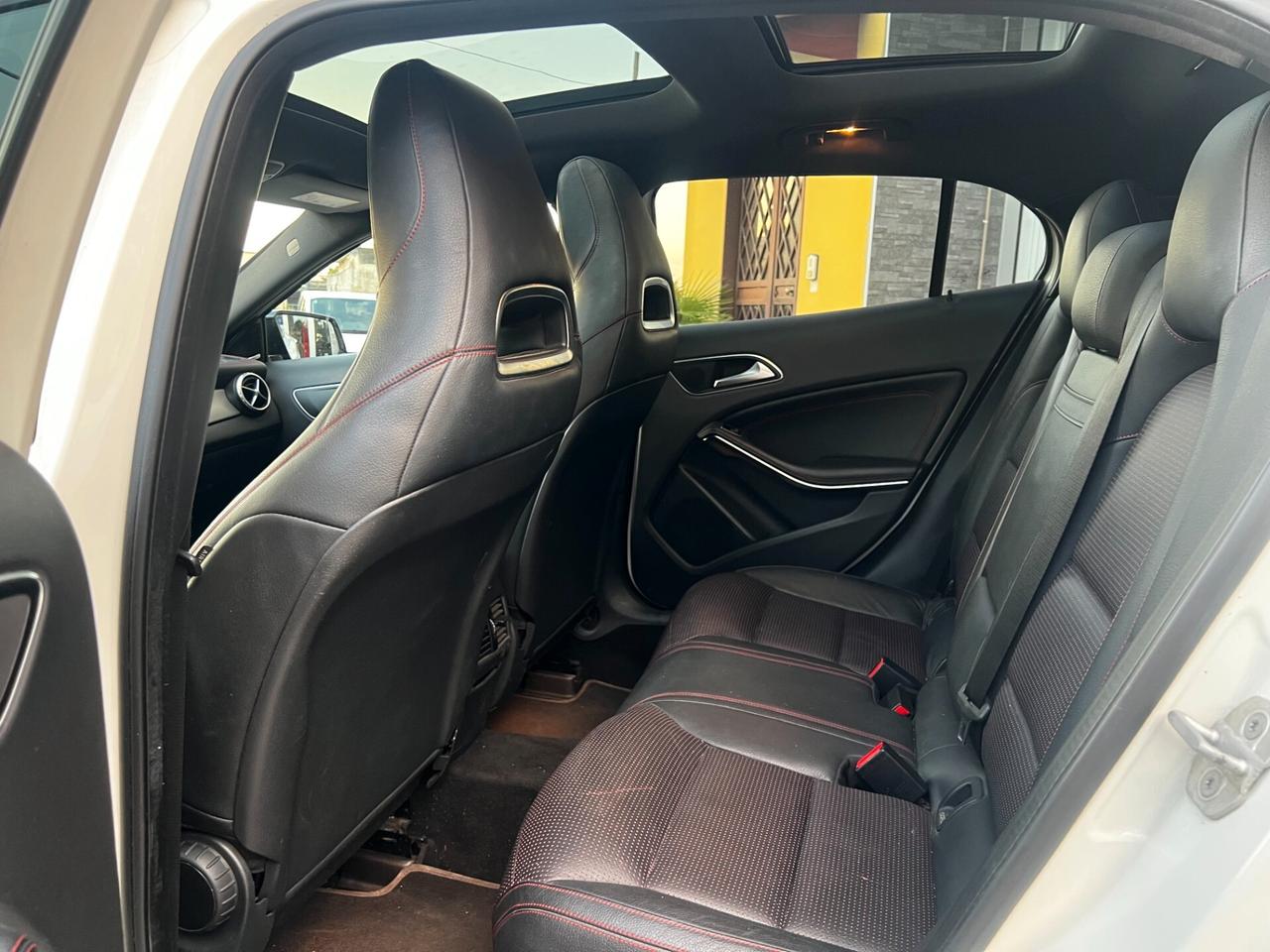 M-Benz GLA 220 CDI 4Matic Premium- AMG-TETTO- FULL