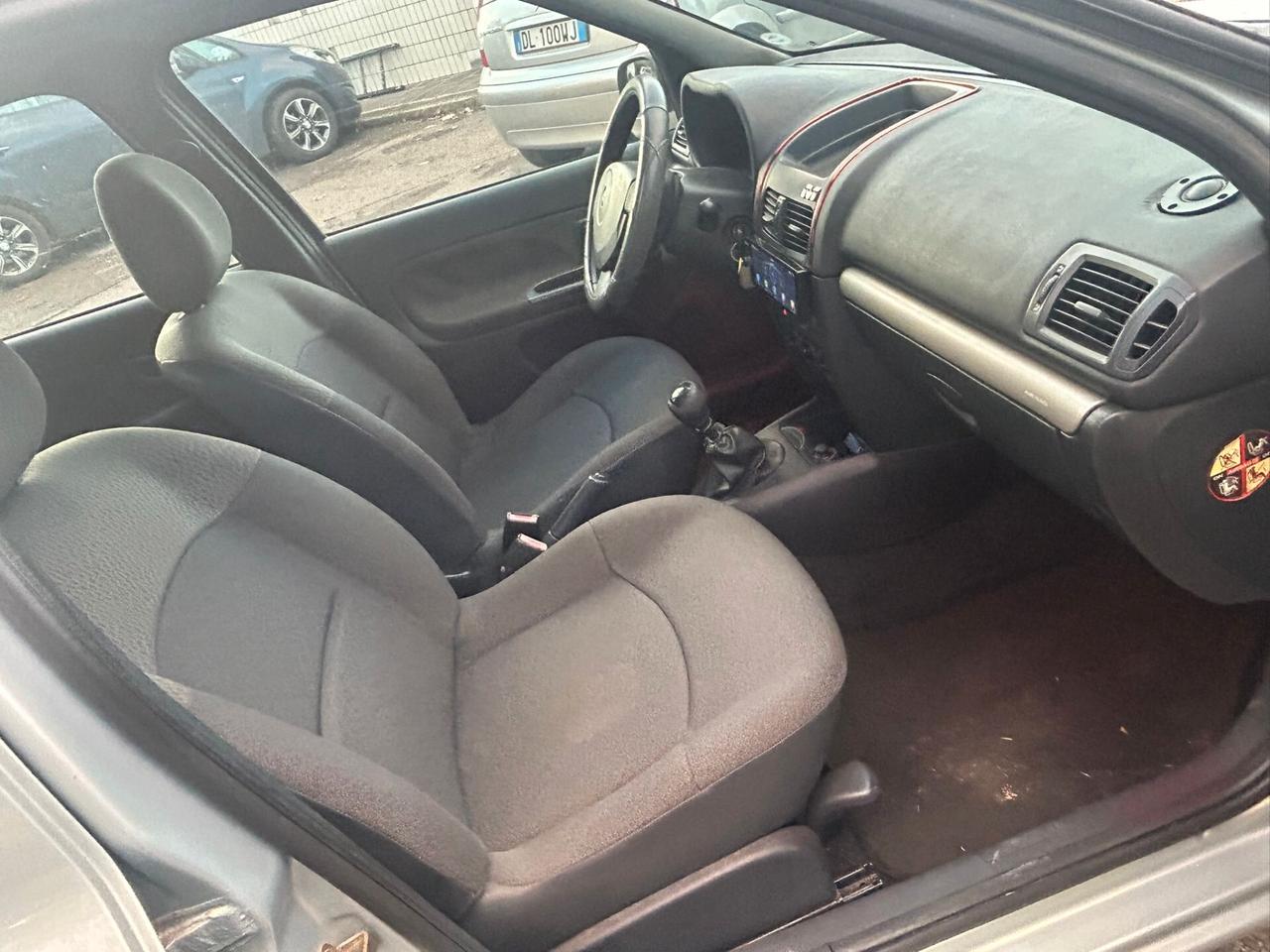 Renault Clio 1.2 16V benzina 5 porte