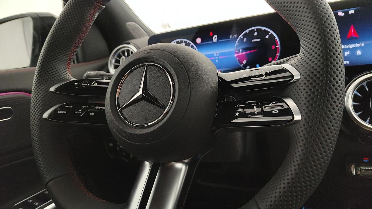 Mercedes-Benz GLA 180 d Automatic