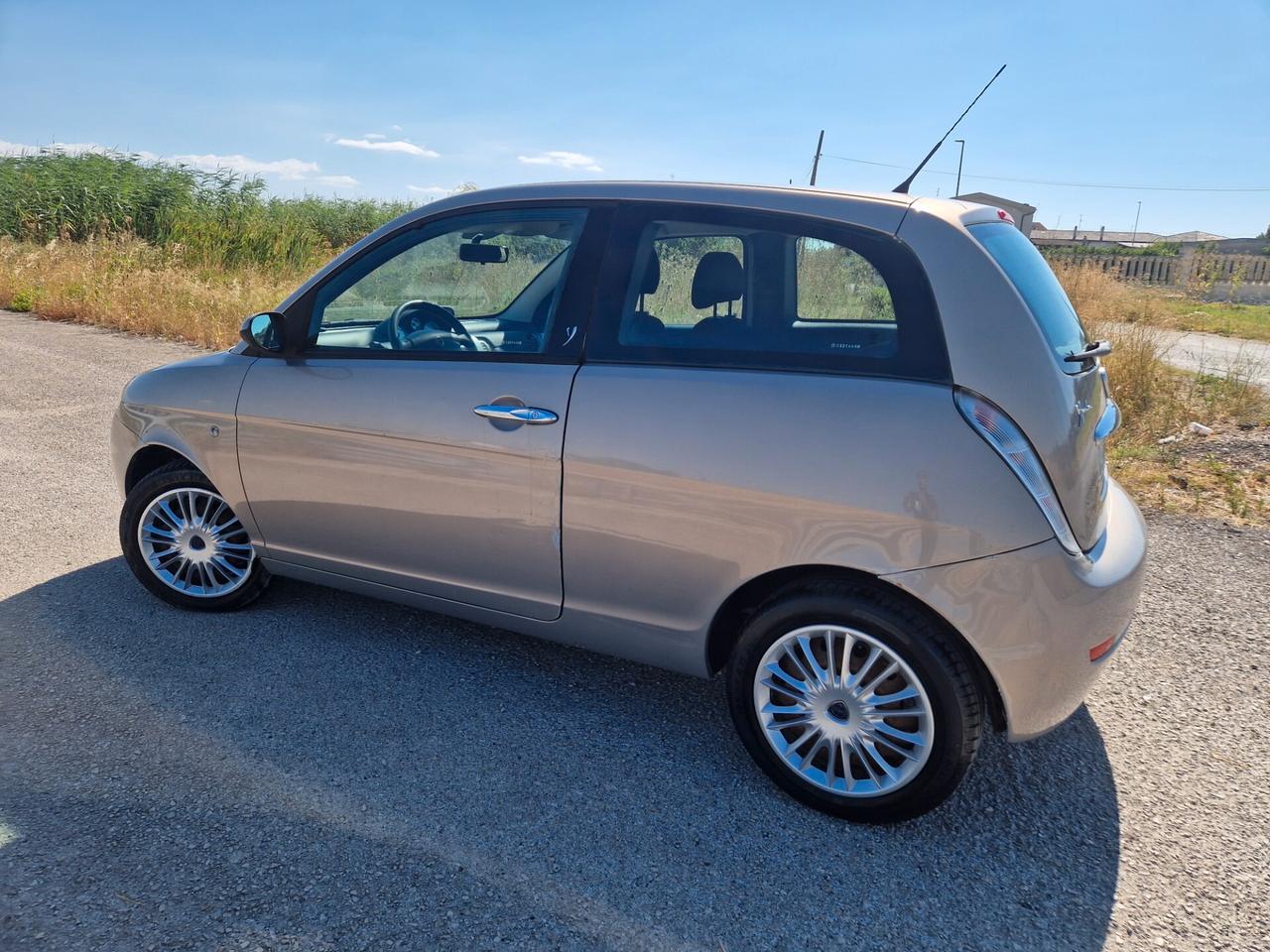 Lancia Ypsilon 1.2 Argento