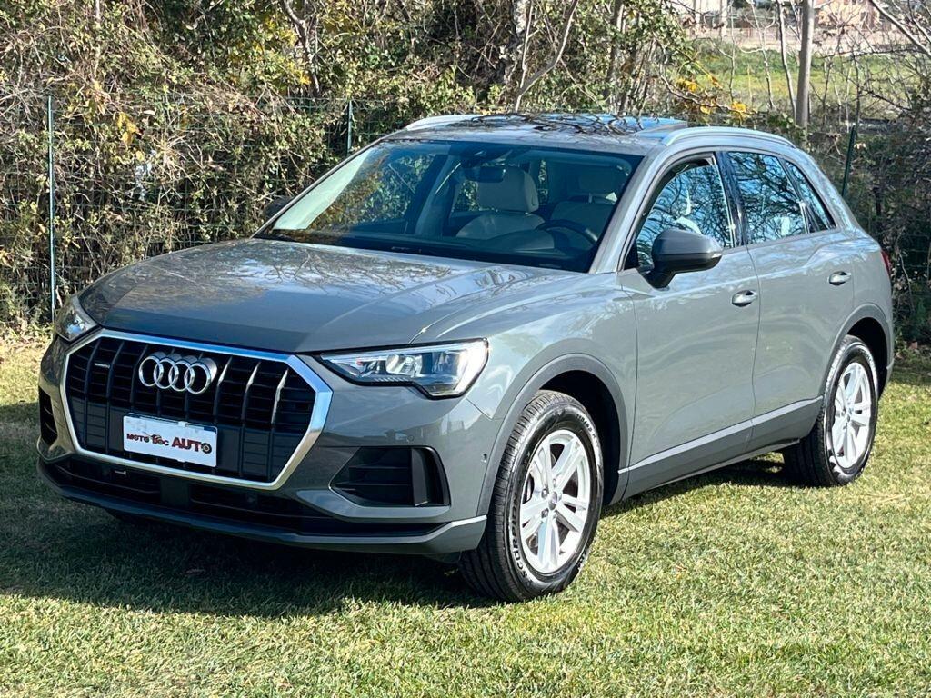 Audi Q3 40 TDI quattro S tronic Business Advanced