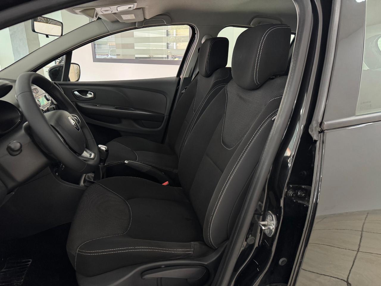 Renault Clio 1.2 75CV 5 porte Zen