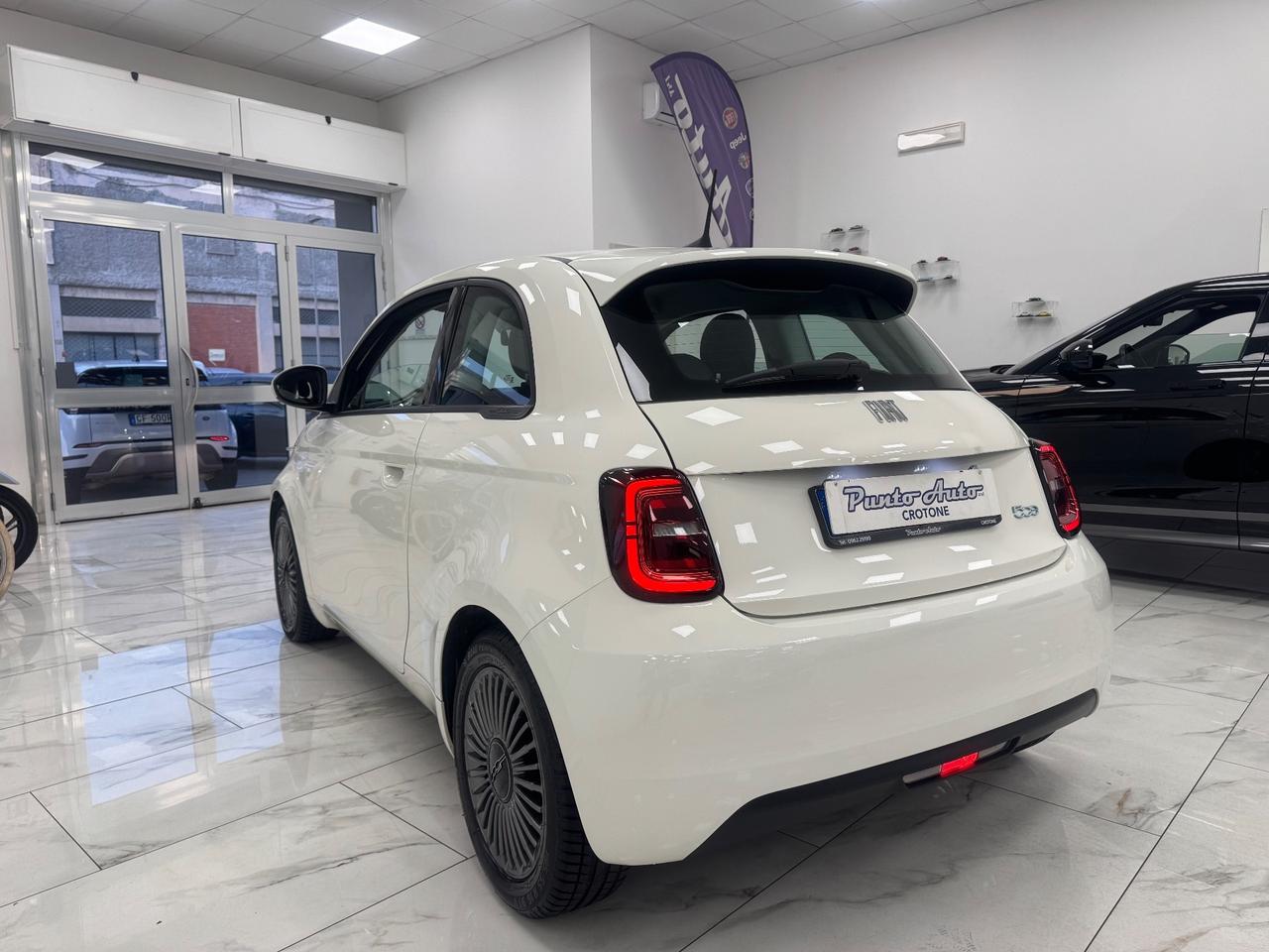 Fiat 500 500e Berlina 43 kWh Icon