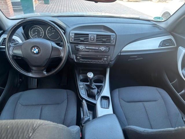 Bmw 114 114i 5p. Sport