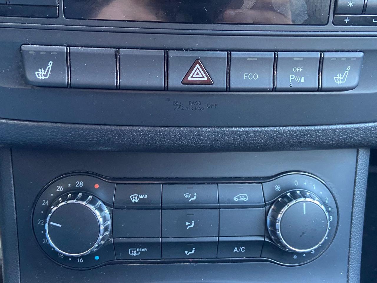 Mercedes-Benz B 180 Premium B 180 BlueEFFICI #9472