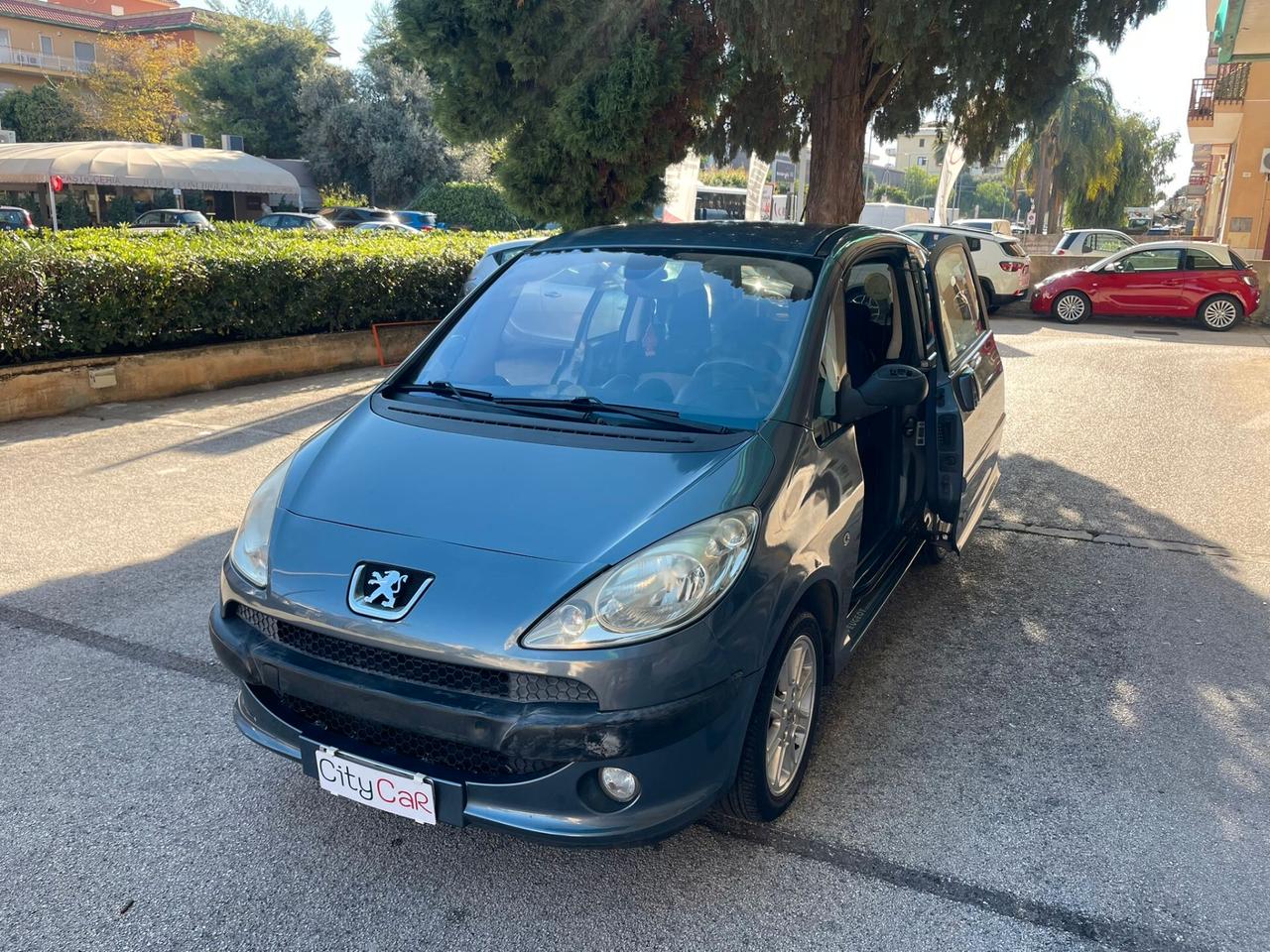 Peugeot 1007 1.4 HDi Happy