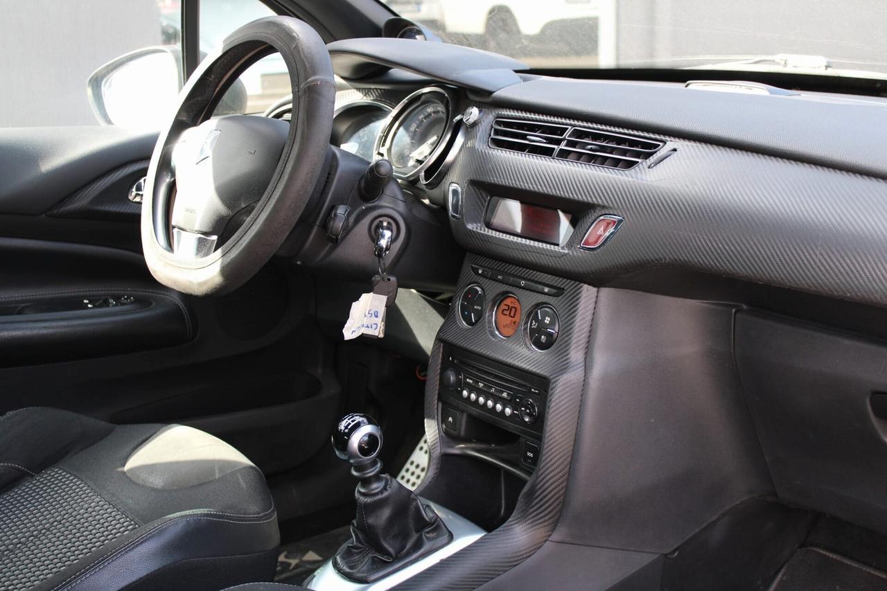 Ds DS3 3 1.6 THP 155 Just Black