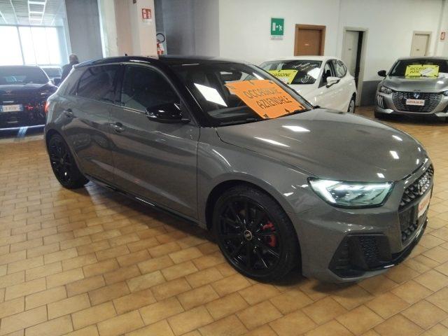 AUDI A1 SPORTBACK 40 TFSI S tr. Identity Black S line 18"
