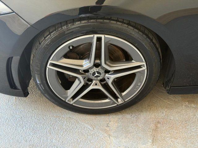 MERCEDES-BENZ A 180 d Premium