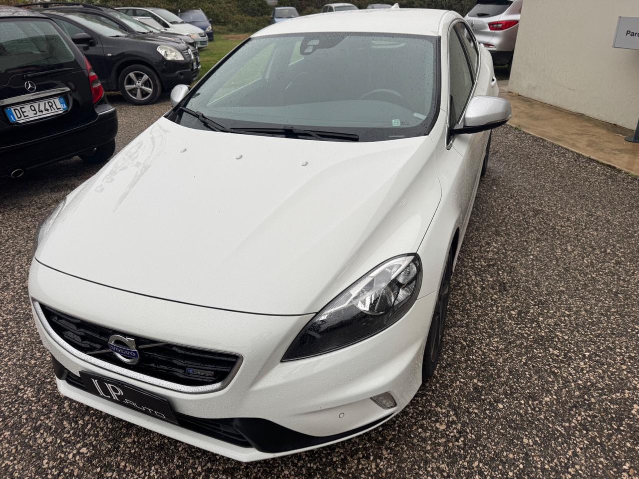 Volvo V40 D2 1.6 Powershift R-design Kinetic