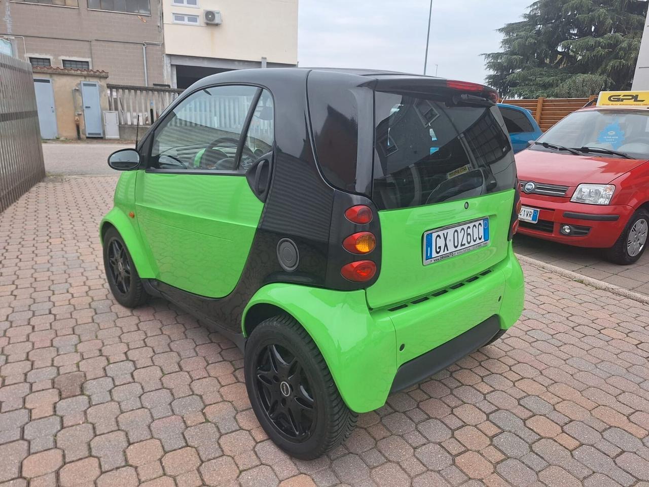 Smart ForTwo 799 Autocarro N1