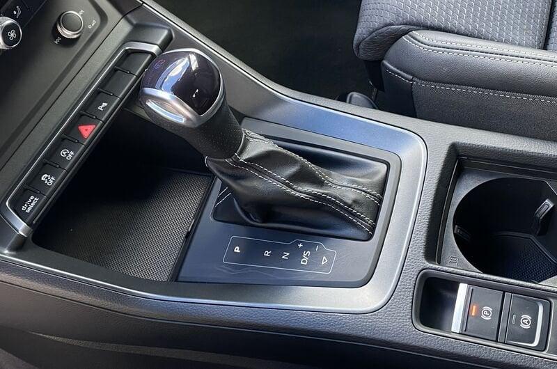 Audi Q3 SPB S Line interno ed esterno 2.0 TDI 150CV S-Tronic 35