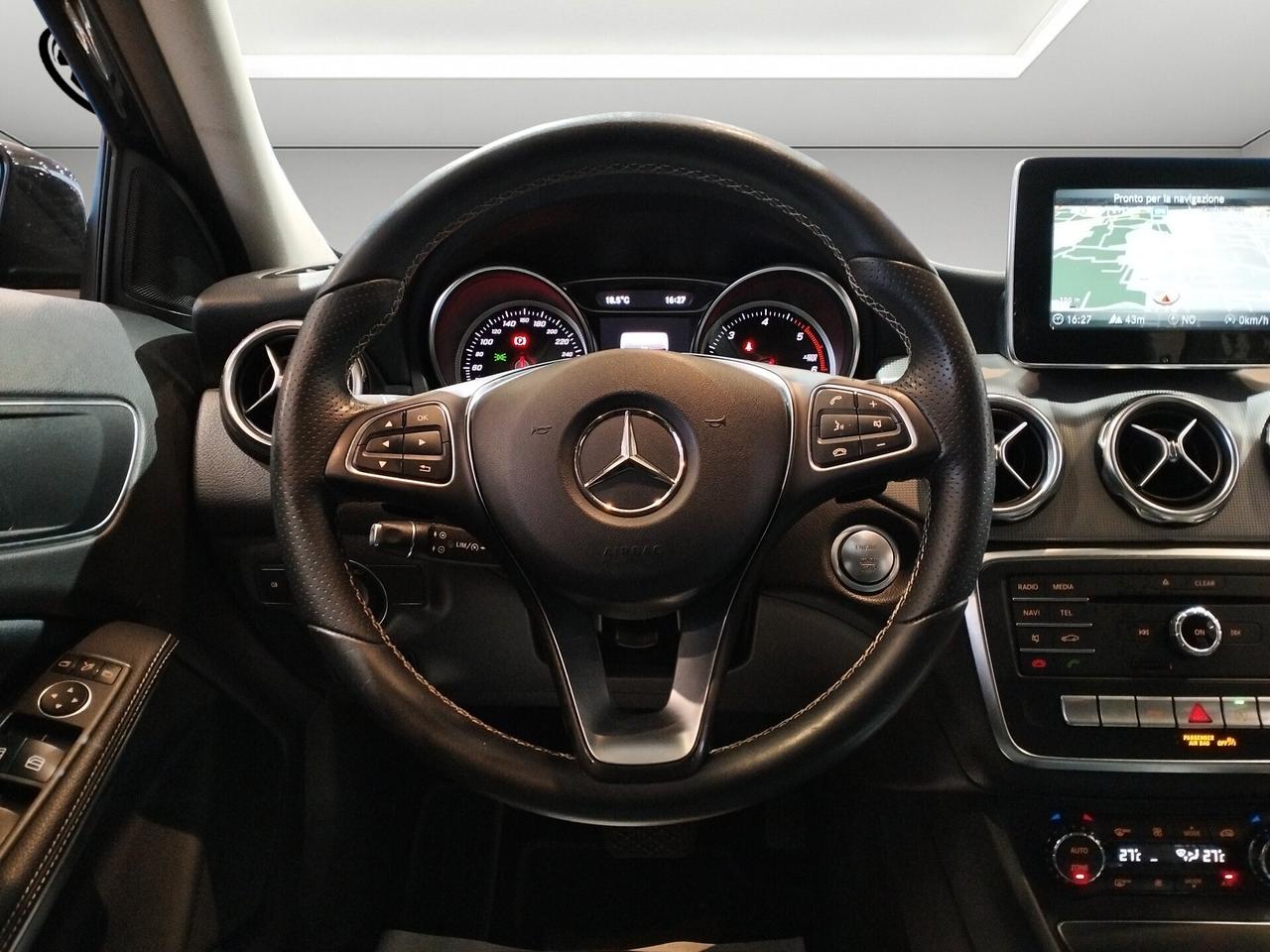Mercedes-Benz GLA 180 d Business auto *103.000 KM*