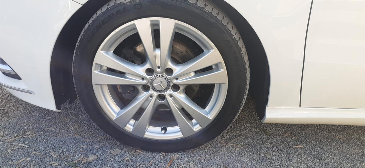 Mercedes-benz B 200 2012 - 1.8CDI BlueEFFICIENCY Lb automobili