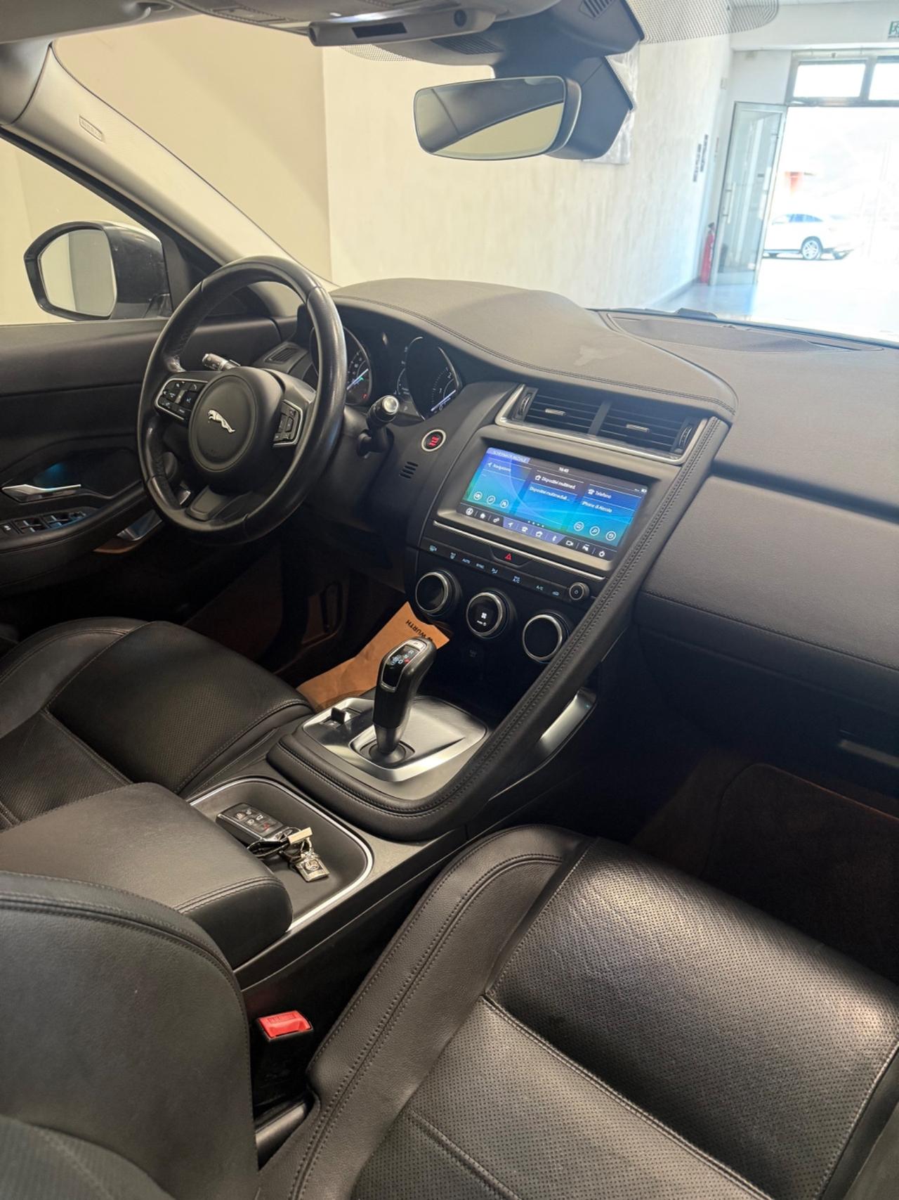 Jaguar E-Pace 2.0D 150 CV AWD aut. R-Dynamic