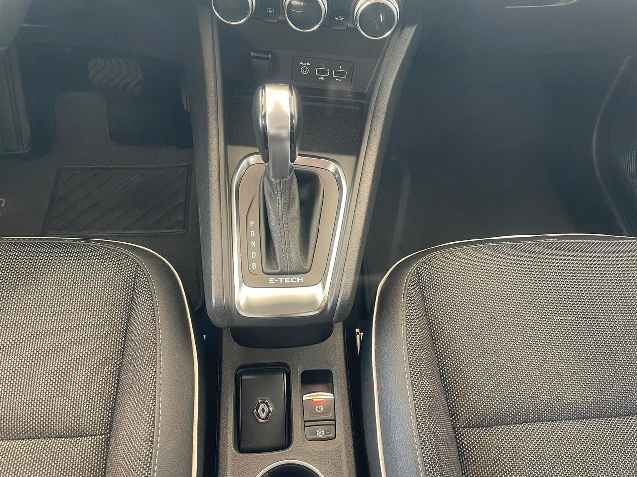 Renault Captur Full Hybrid E-Tech Intens